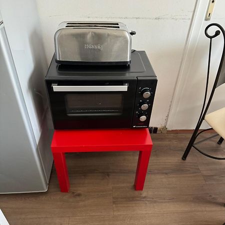 Appartement 3 Pieces Pour 1 A 5 Voyageurs Rillieux-la-Pape Екстериор снимка