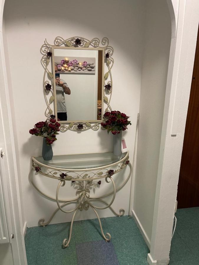 Appartement 3 Pieces Pour 1 A 5 Voyageurs Rillieux-la-Pape Екстериор снимка