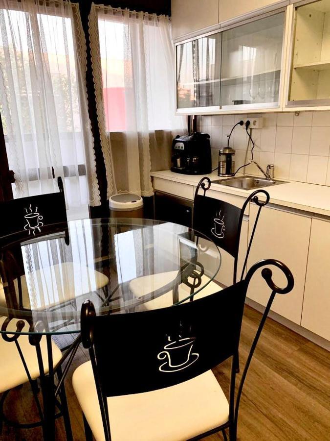 Appartement 3 Pieces Pour 1 A 5 Voyageurs Rillieux-la-Pape Екстериор снимка