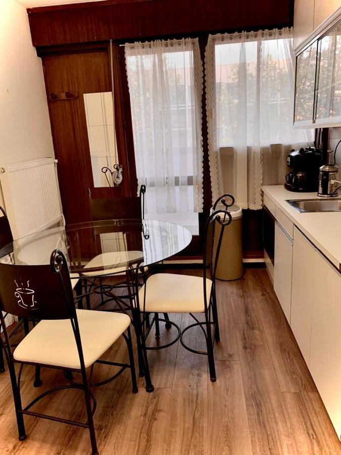 Appartement 3 Pieces Pour 1 A 5 Voyageurs Rillieux-la-Pape Екстериор снимка