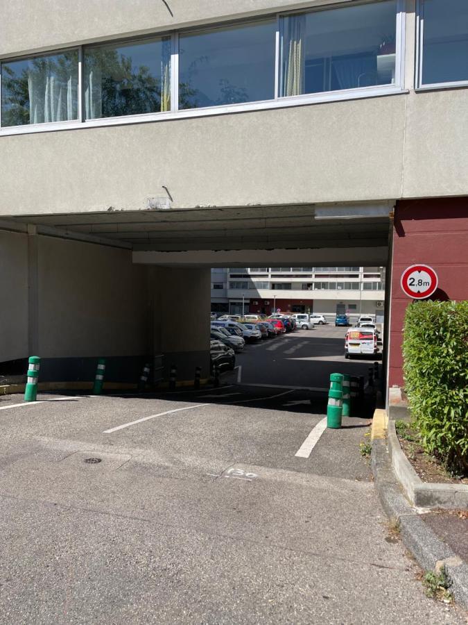 Appartement 3 Pieces Pour 1 A 5 Voyageurs Rillieux-la-Pape Екстериор снимка